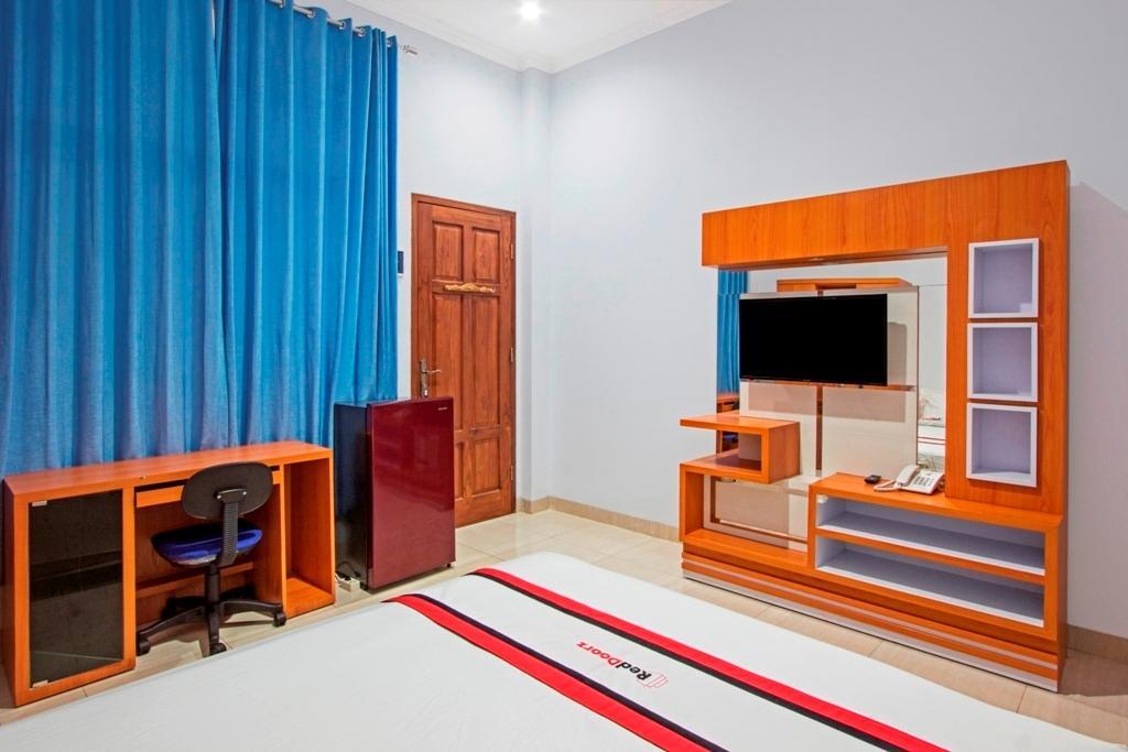Hotel Reddoorz @ Plemburan Sleman  Esterno foto
